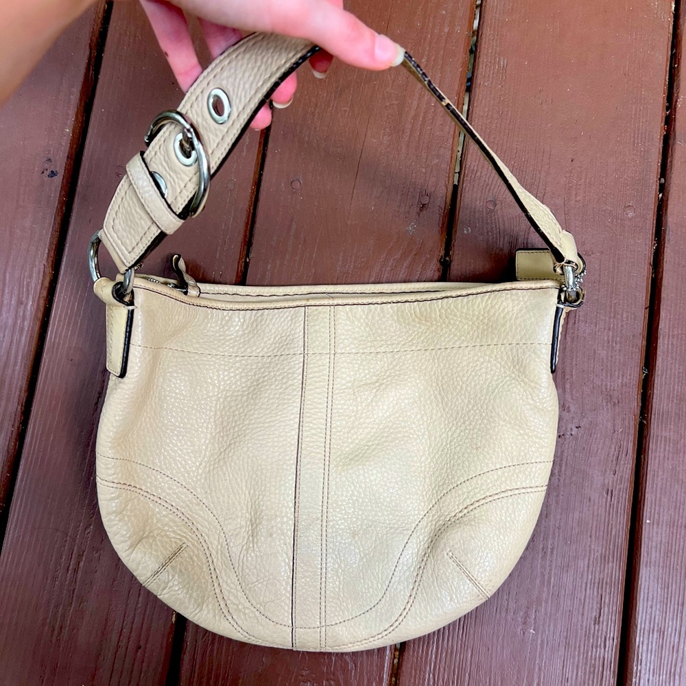 Vintage Y2K coach leather soho shoulder bag tan